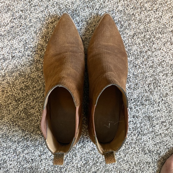 Marc Fisher Suede Chelsea Boot - Picture 4 of 5